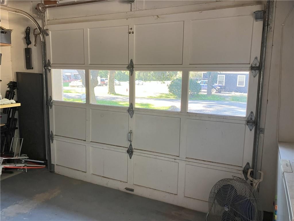 708 E Grand Avenue — photo 48