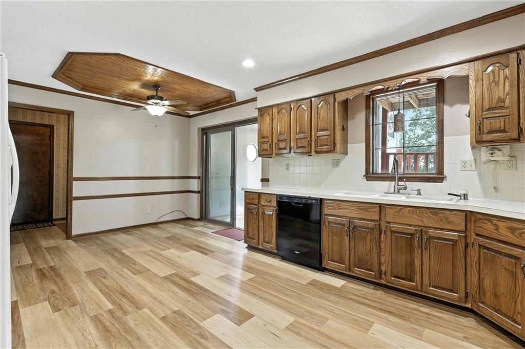 1313 Clendenen Street — photo 17