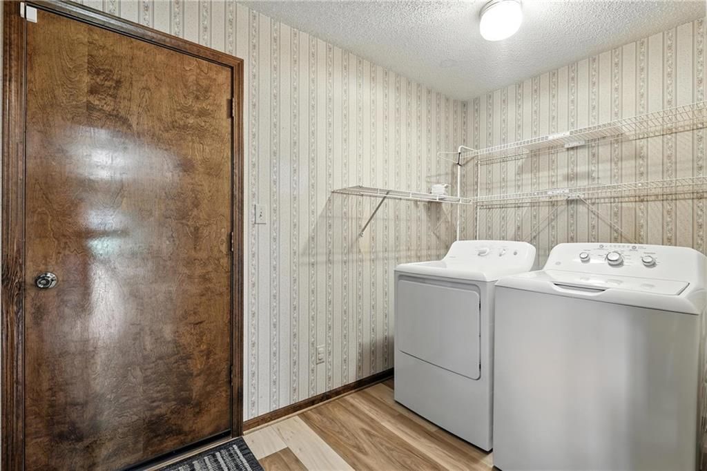 1313 Clendenen Street — photo 32