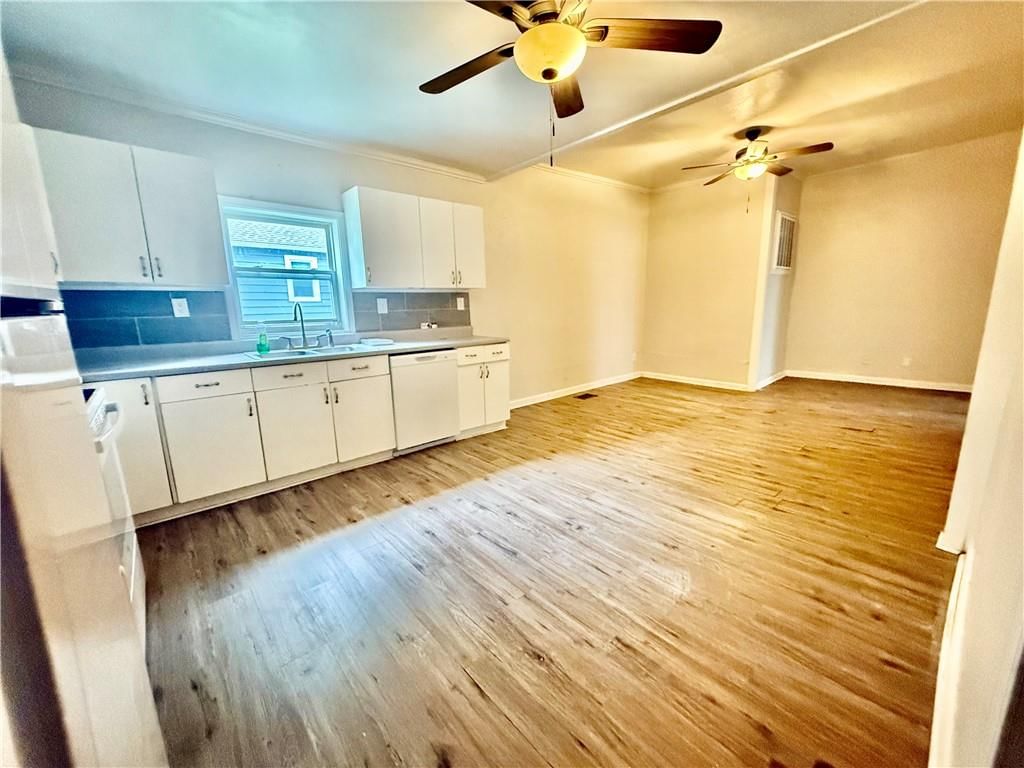 419 W Main Street — photo 32