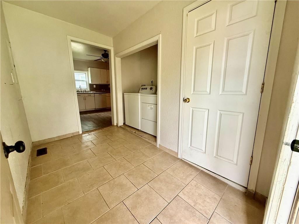 419 W Main Street — photo 33