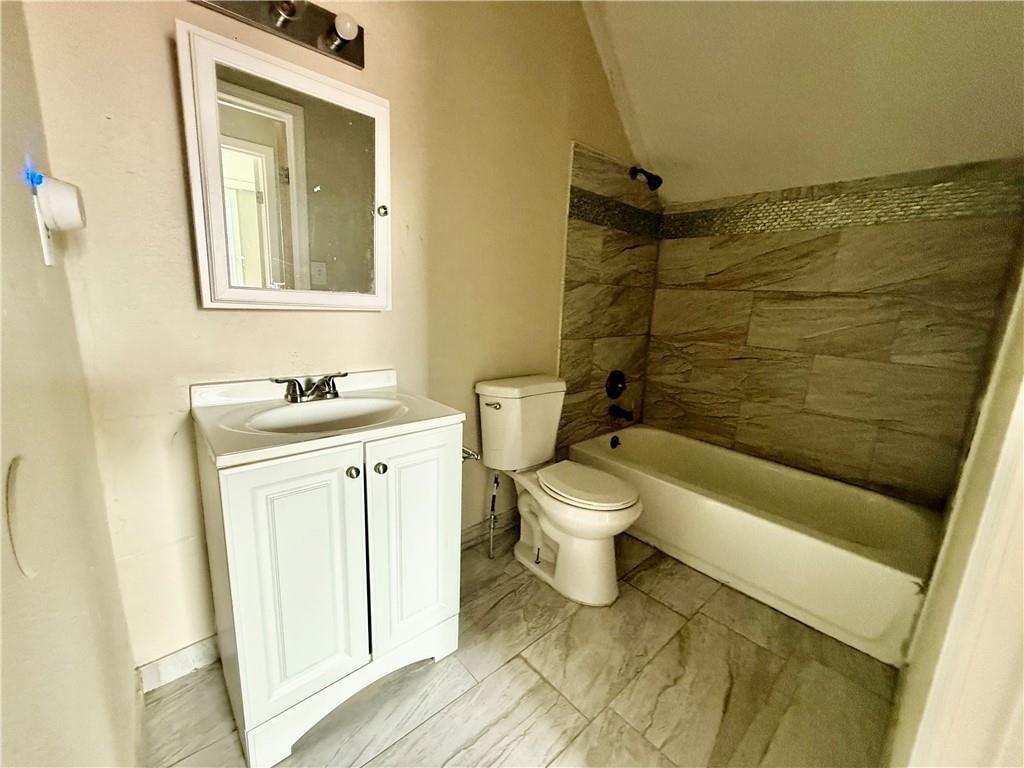419 W Main Street — photo 38