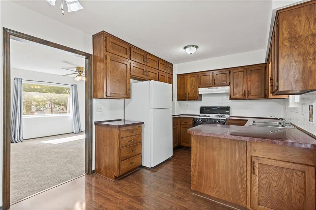 309 W 7th Street — photo 16