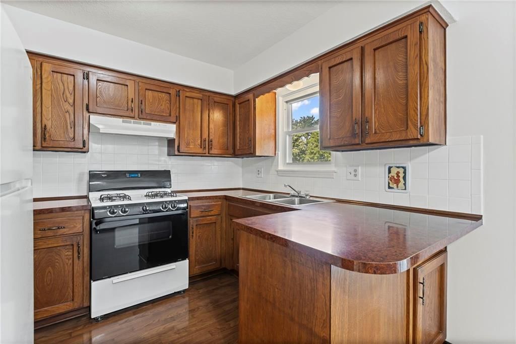 309 W 7th Street — photo 18