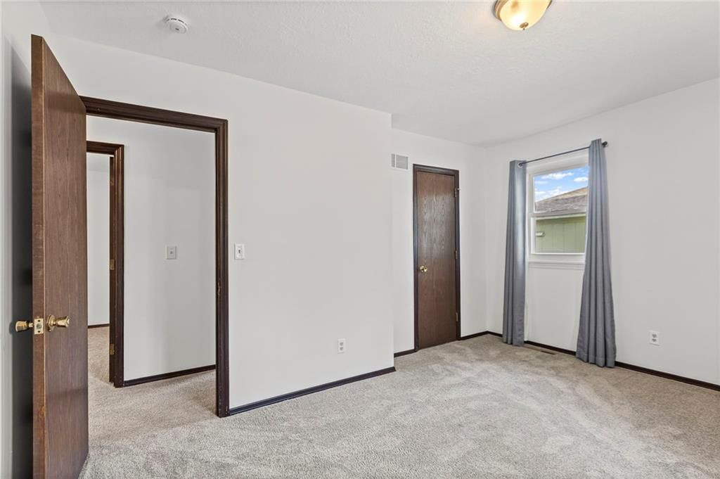 309 W 7th Street — photo 26