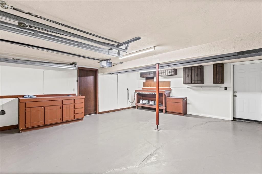 309 W 7th Street — photo 32