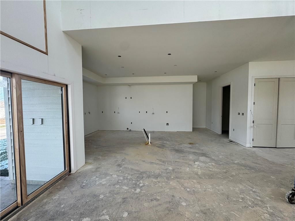 2844 W 133rd Terrace — photo 6