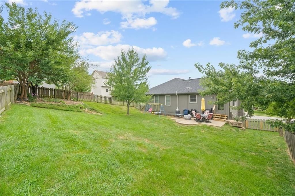 13707 Berger Street — photo 27