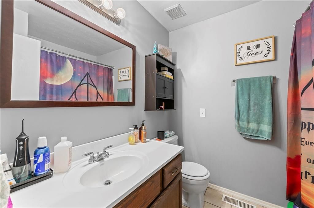 Photo 15 of 37 - 21155 W 180th Street