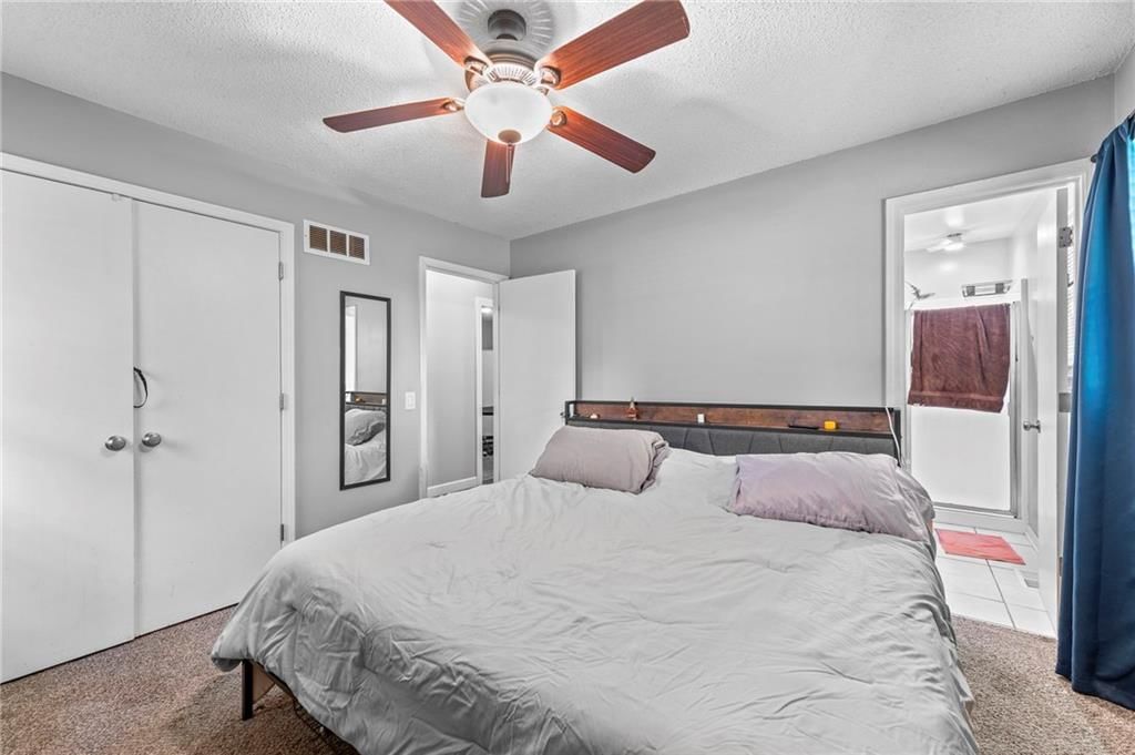 Photo 18 of 37 - 21155 W 180th Street