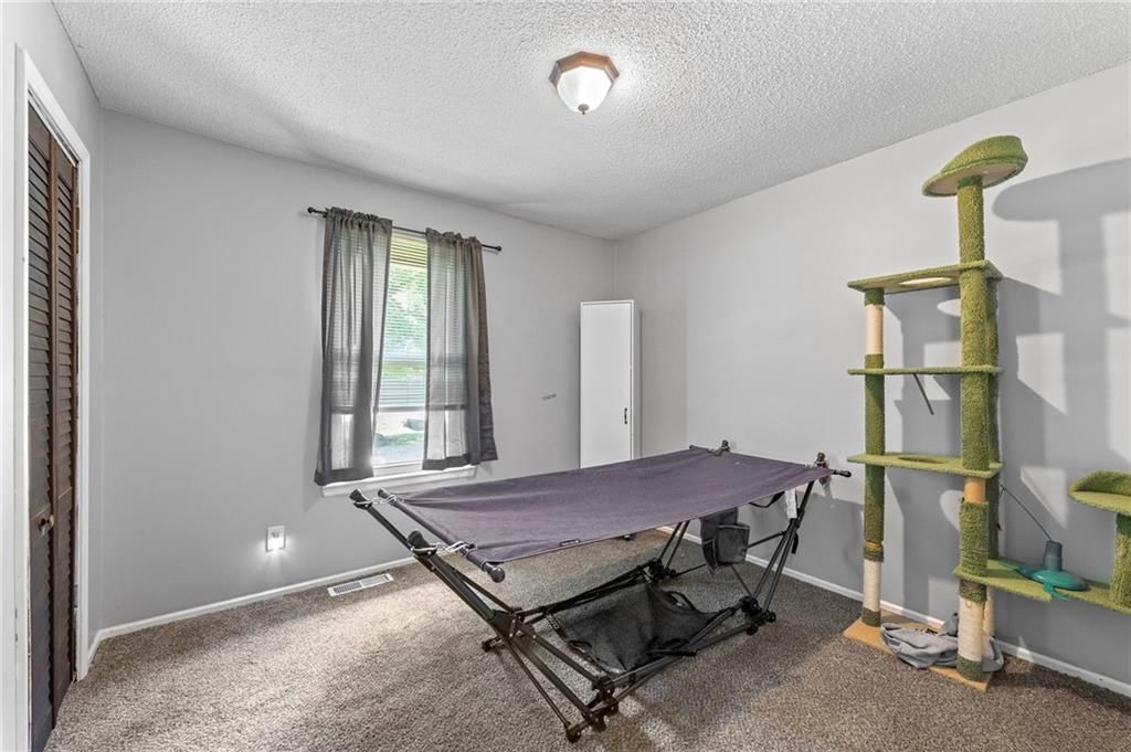 Photo 22 of 37 - 21155 W 180th Street