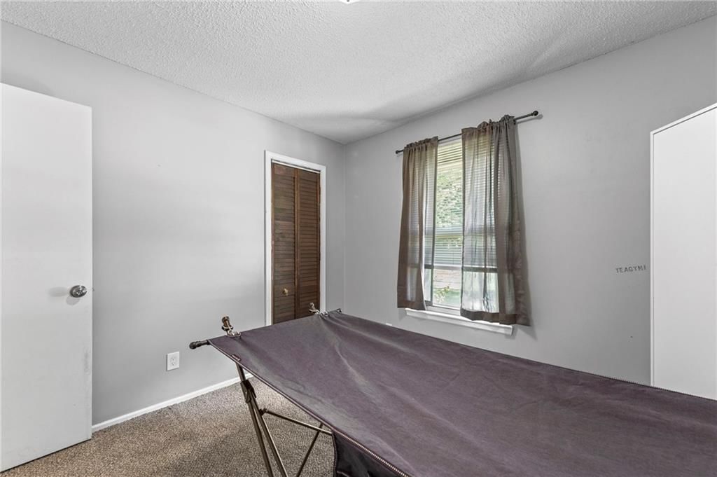 Photo 23 of 37 - 21155 W 180th Street