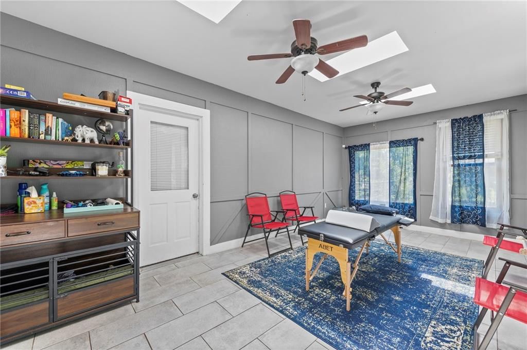 Photo 24 of 37 - 21155 W 180th Street