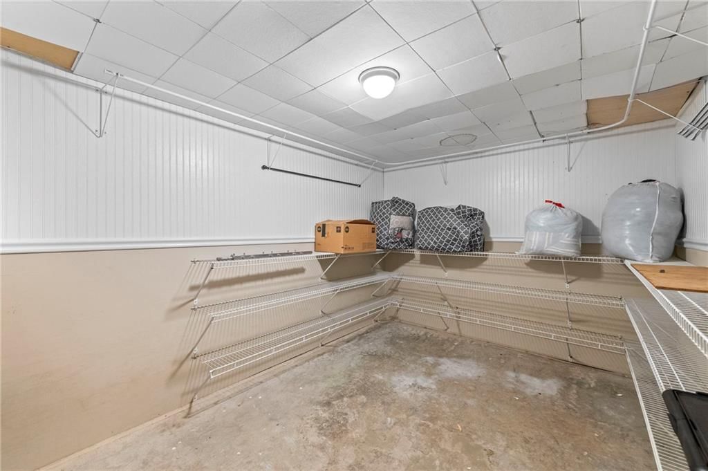 Photo 28 of 37 - 21155 W 180th Street