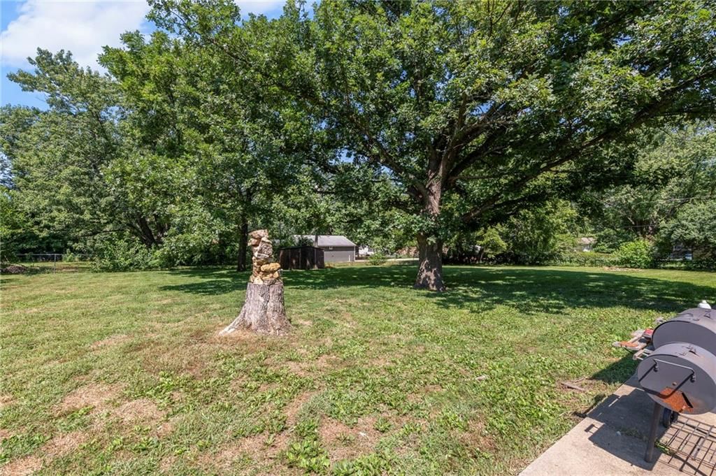 Photo 32 of 37 - 21155 W 180th Street