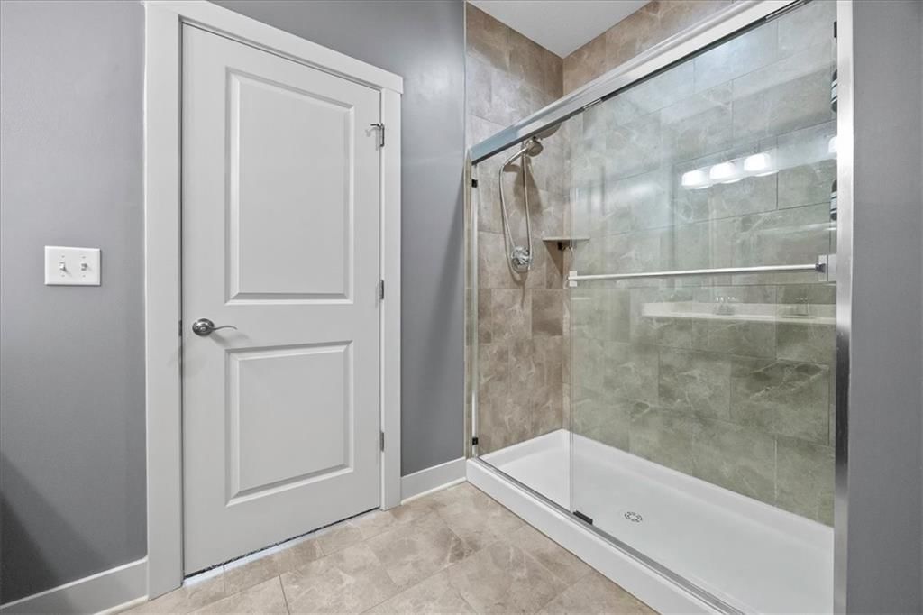 Photo 14 of 28 - 23610 W 92nd Street