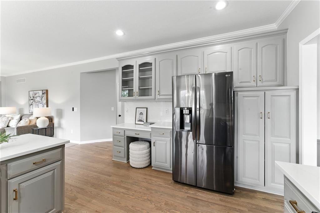 Photo 14 of 70 - 14813 W 70th Street