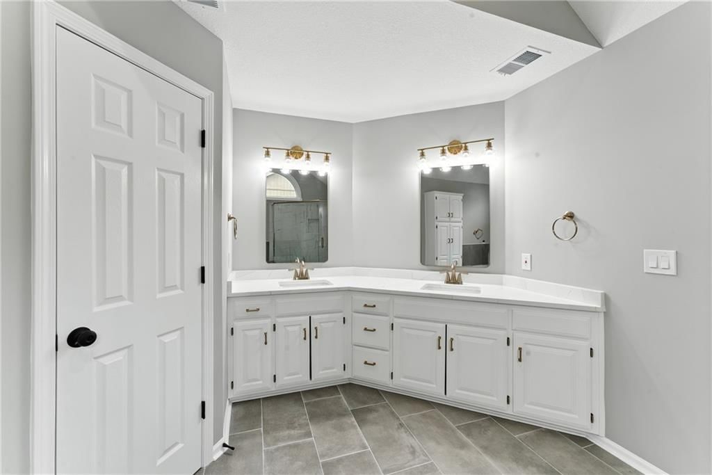 Photo 29 of 70 - 14813 W 70th Street
