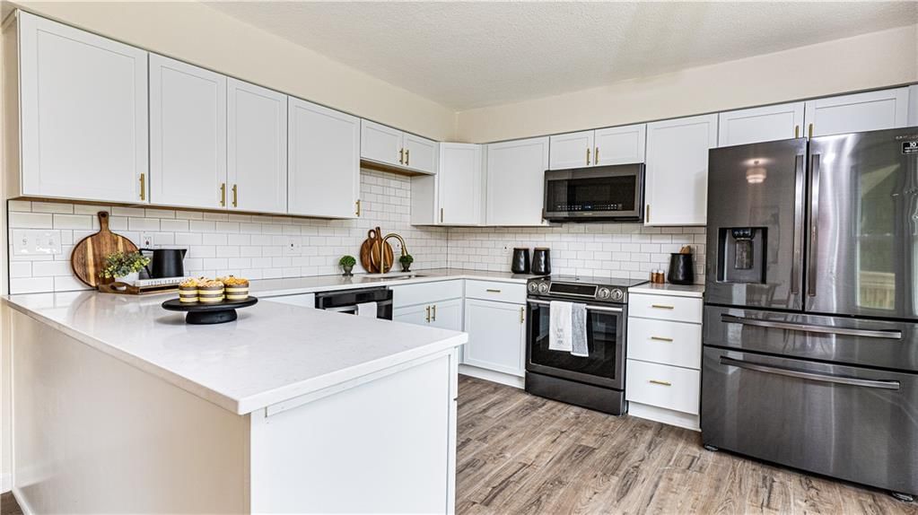 31213 W 161st Street — photo 10