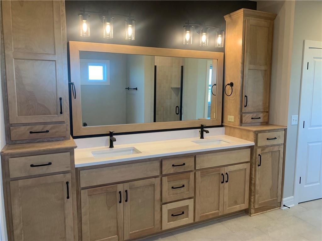 10415 N Liberty Street — photo 23