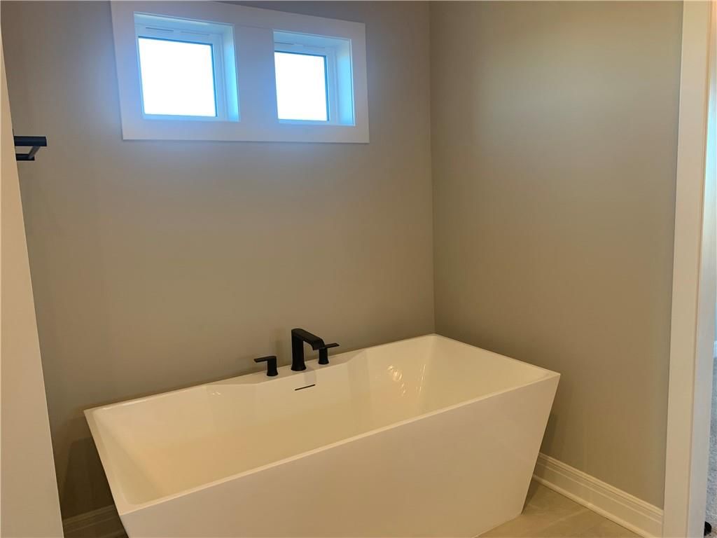 10415 N Liberty Street — photo 24