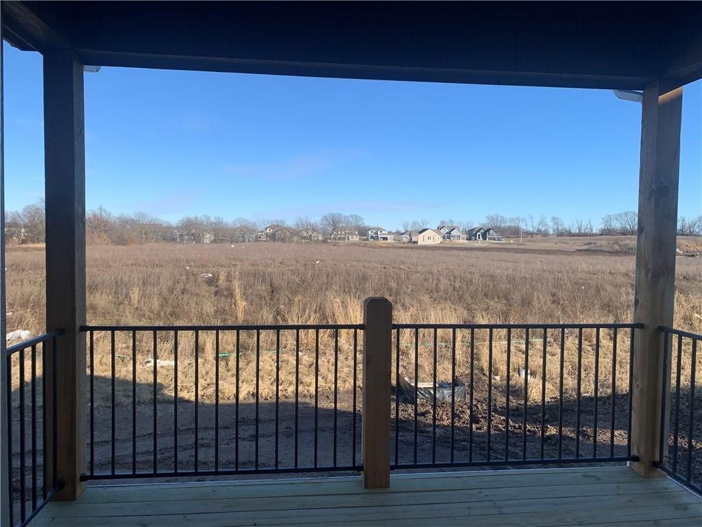 10415 N Liberty Street — photo 48