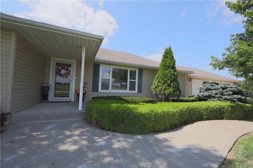 5818 Jaymar Drive — photo 3