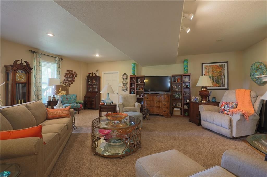5818 Jaymar Drive — photo 30