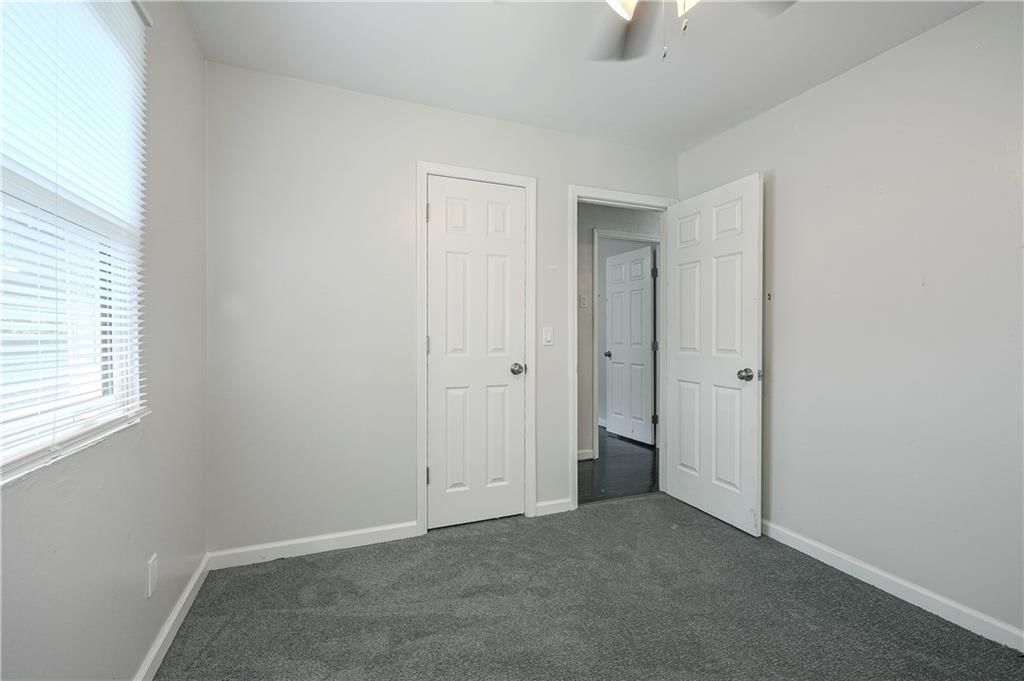 Photo 13 of 18 - 7112 NE 46th Street