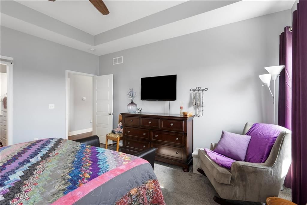 907 N Willow Court — photo 16