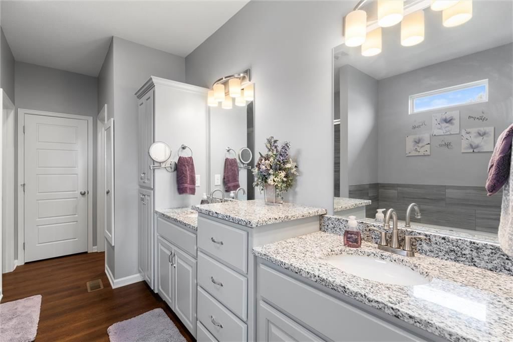 907 N Willow Court — photo 17