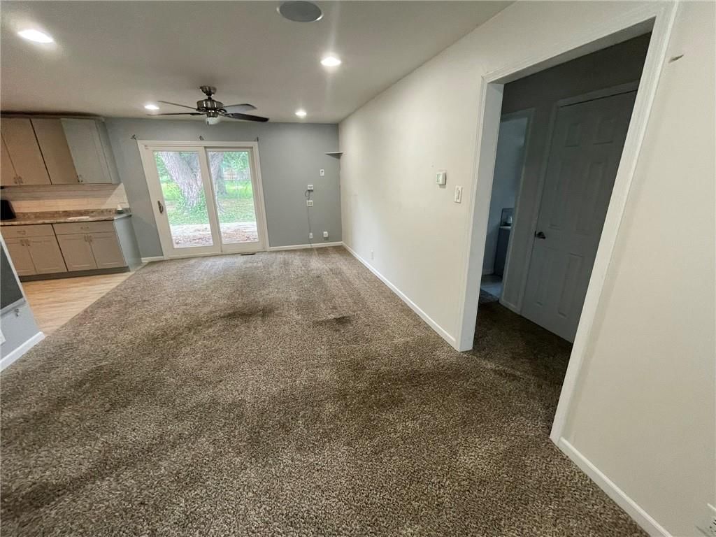 703 S 6th Street — photo 4