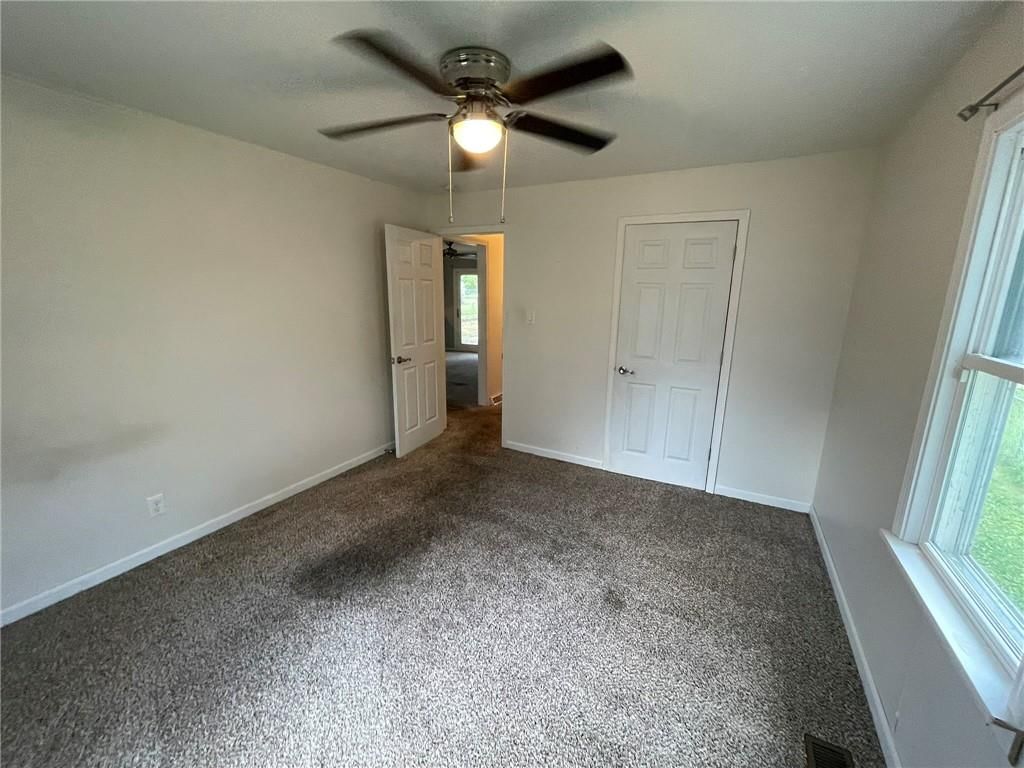 703 S 6th Street — photo 7