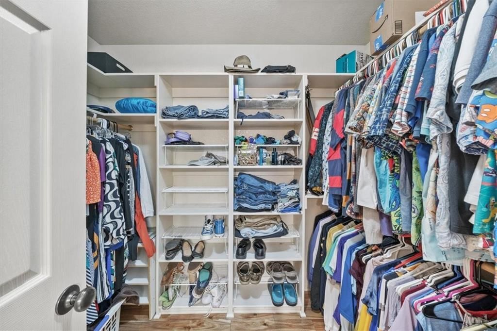 Photo 20 of 32 - 3617 N 112th Terrace