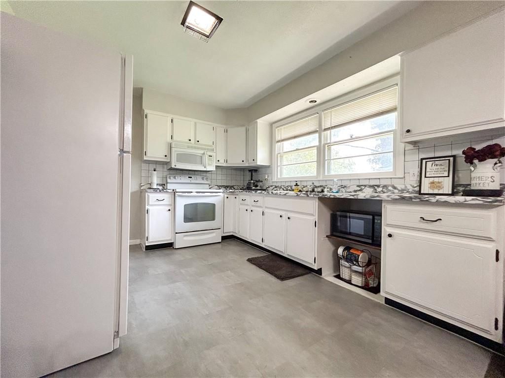 Photo 7 of 26 - 811 E Vine Street