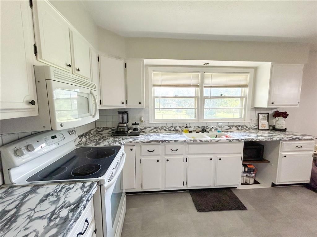 Photo 9 of 26 - 811 E Vine Street