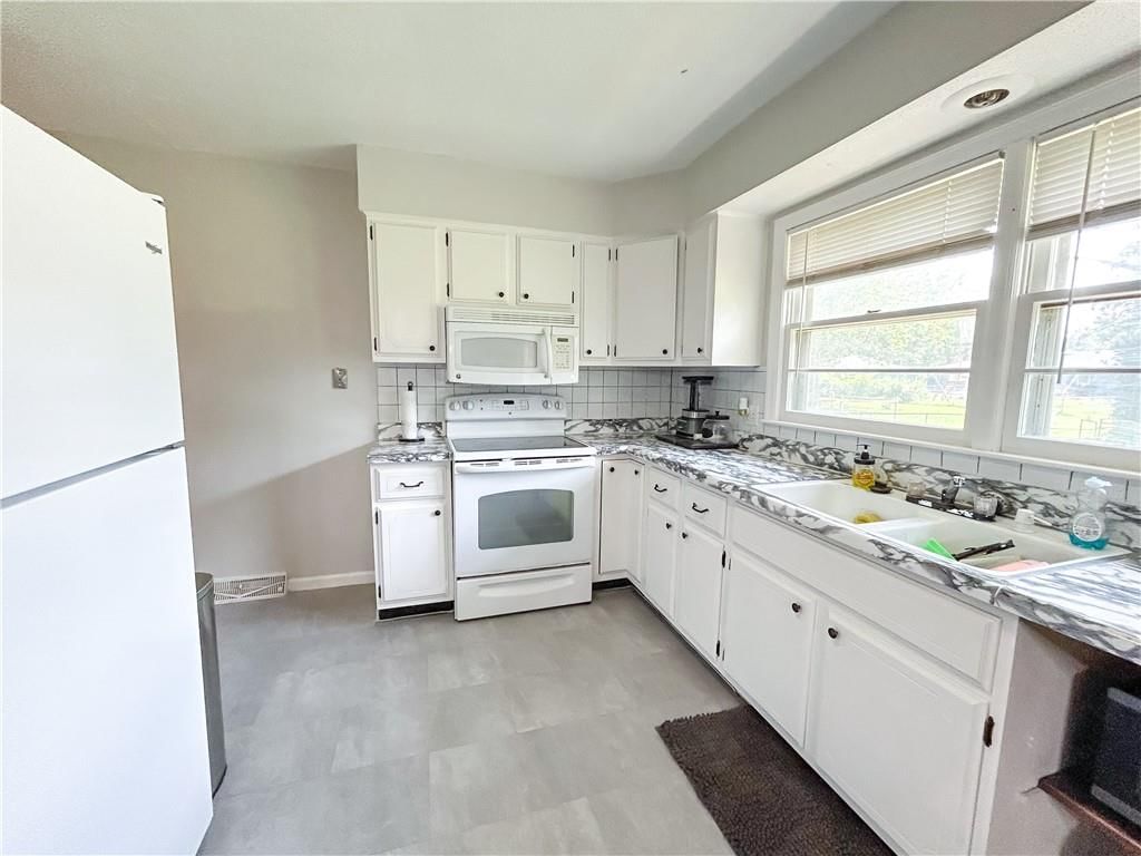 Photo 10 of 26 - 811 E Vine Street