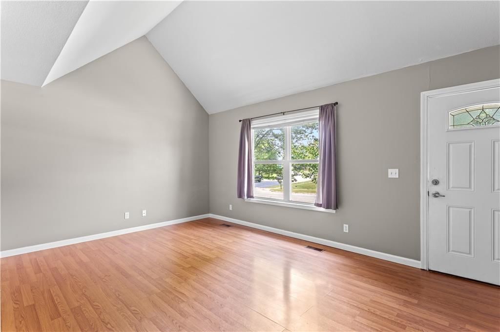 Photo 6 of 26 - 1618 Cottonwood Street