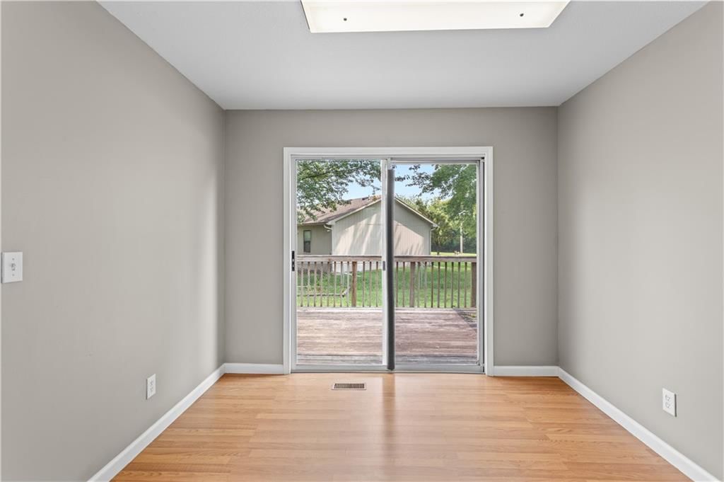 Photo 9 of 26 - 1618 Cottonwood Street