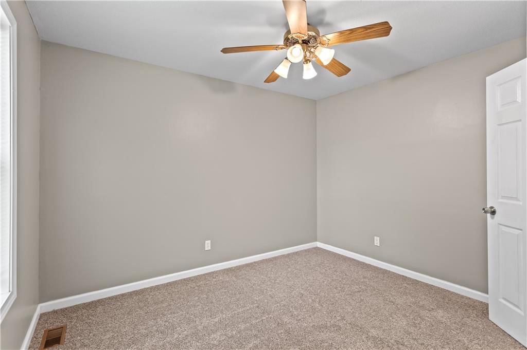 Photo 14 of 26 - 1618 Cottonwood Street