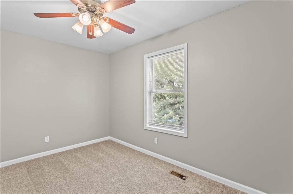 Photo 19 of 26 - 1618 Cottonwood Street