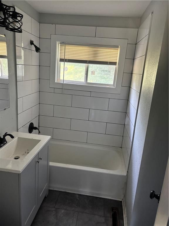 3713 Kensington Avenue — photo 6