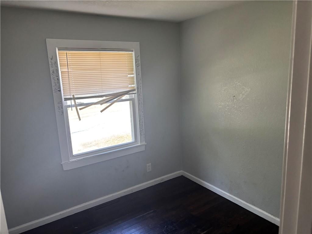 3713 Kensington Avenue — photo 10
