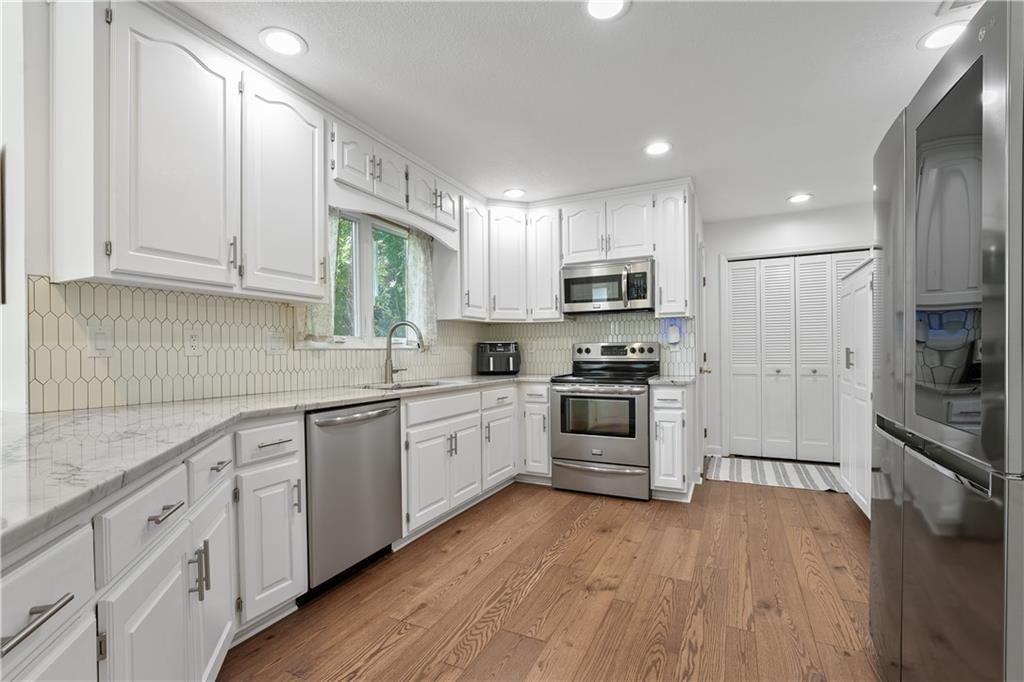 Photo 7 of 41 - 4101 NW 75th Street