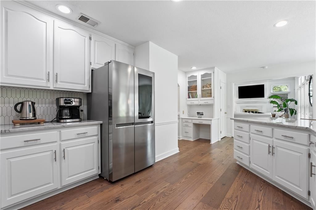 Photo 8 of 41 - 4101 NW 75th Street