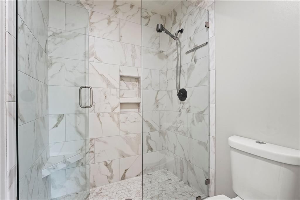 Photo 22 of 41 - 4101 NW 75th Street