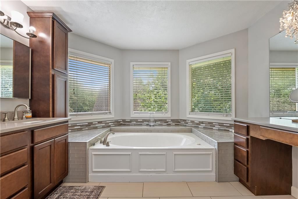 Photo 23 of 41 - 4101 NW 75th Street