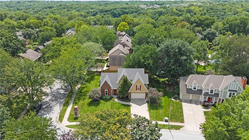 Photo 34 of 41 - 4101 NW 75th Street
