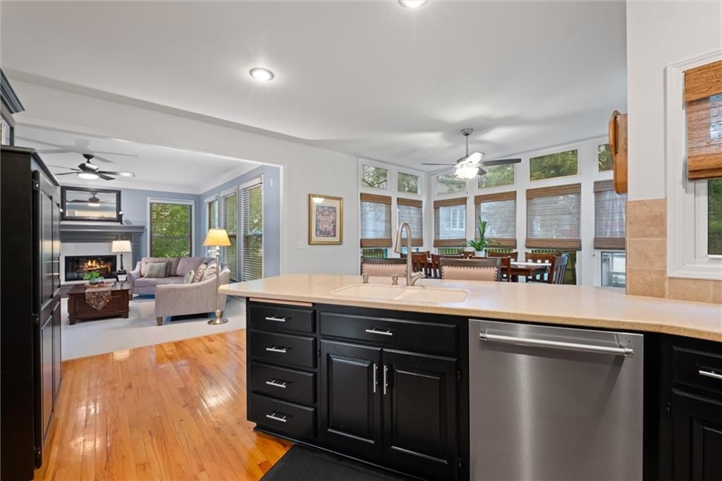 15522 Beverly Court — photo 12