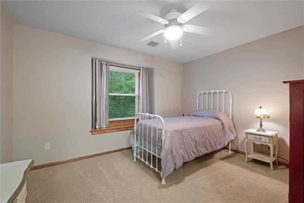 15522 Beverly Court — photo 27